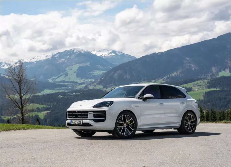 2024 Porsche Cayenne E-Hybrid