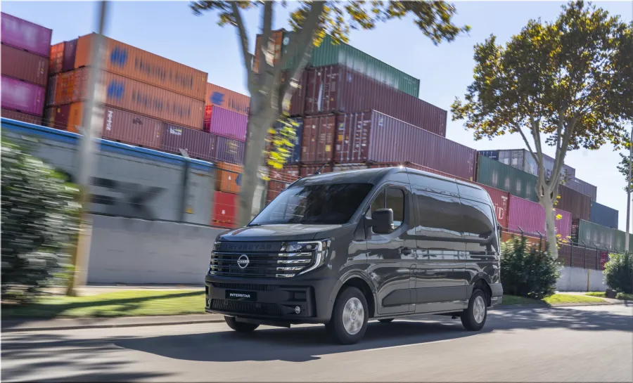 2025 Nissan Interstar van