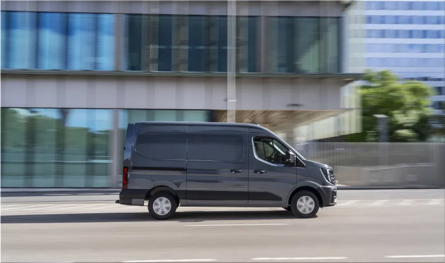 2025 Nissan Interstar van