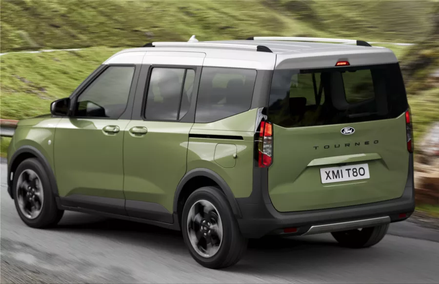 Ford E-Tourneo Courier