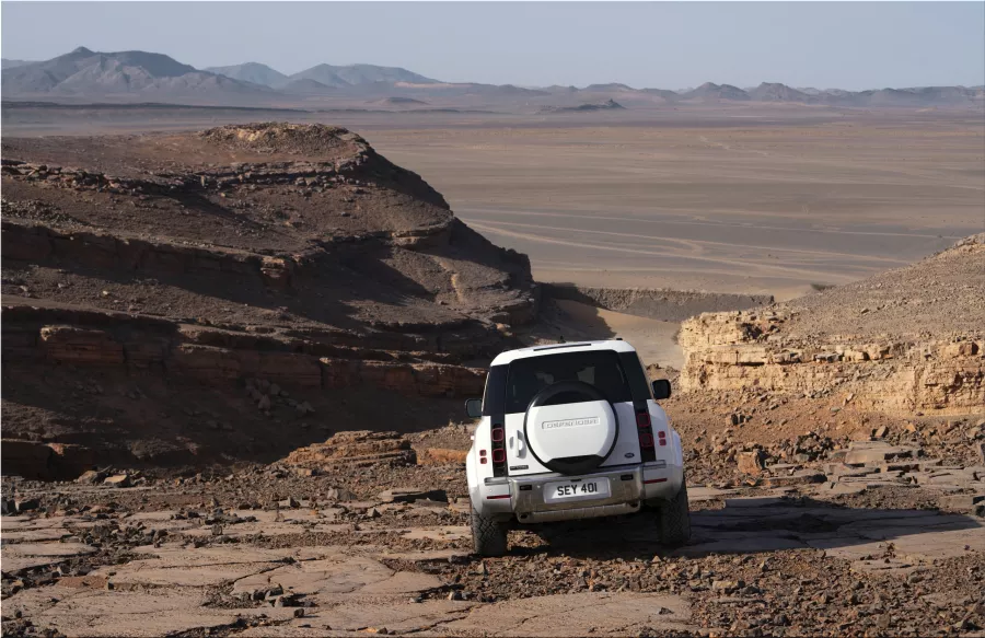 Land Rover Defender 130