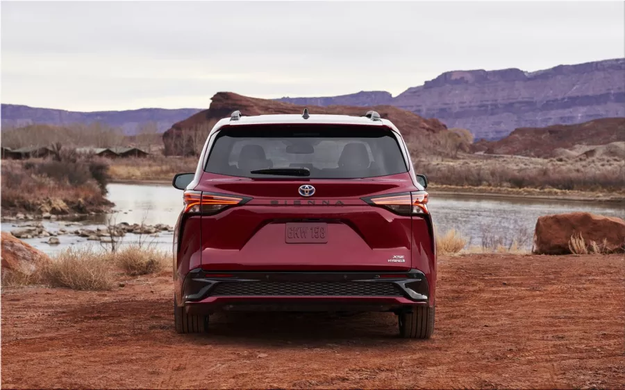 2024 Toyota Sienna Hybrid