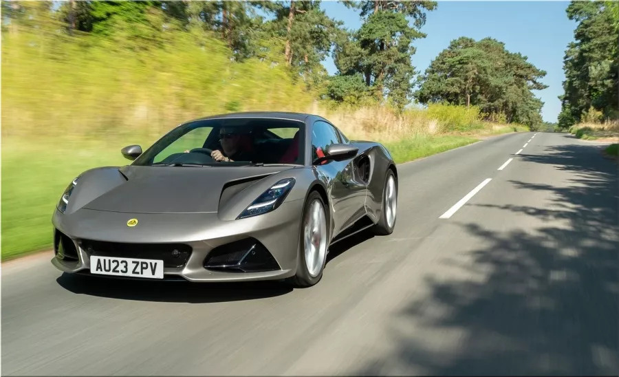 Lotus Emira i4