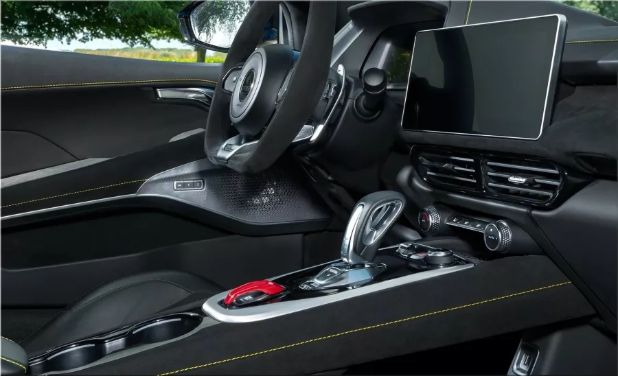 Lotus Emira i4