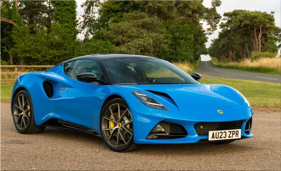 Lotus Emira i4