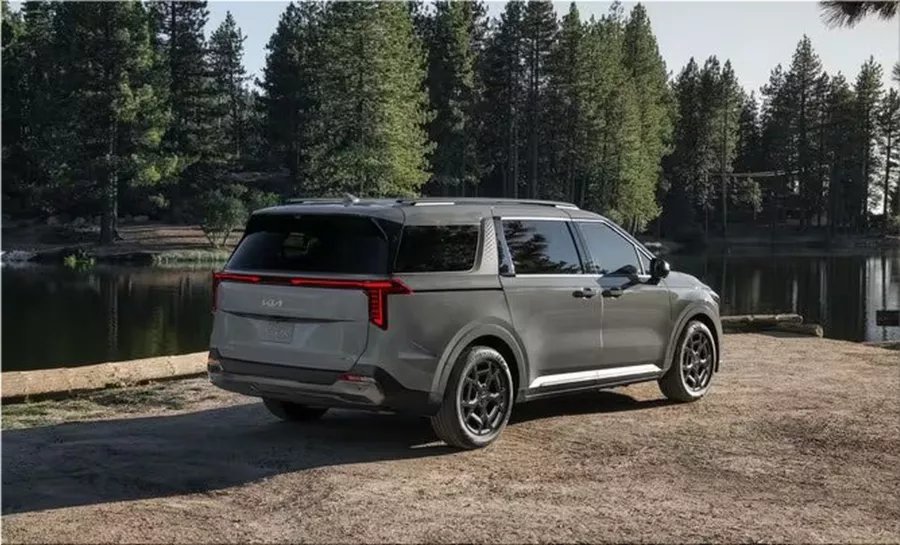 2025 Kia Carnival