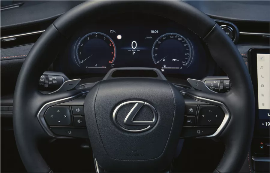 Lexus LBX