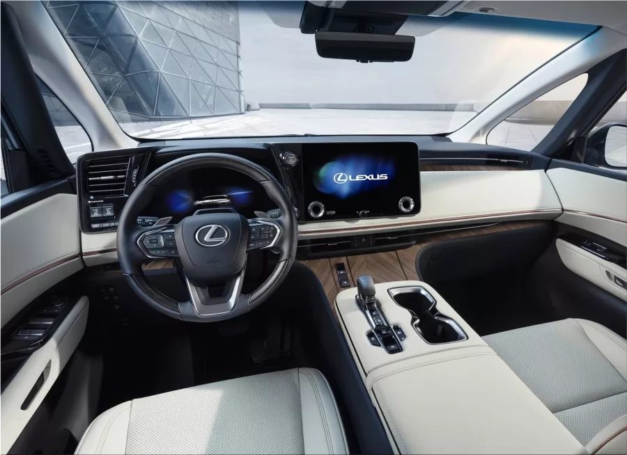 Lexus LM