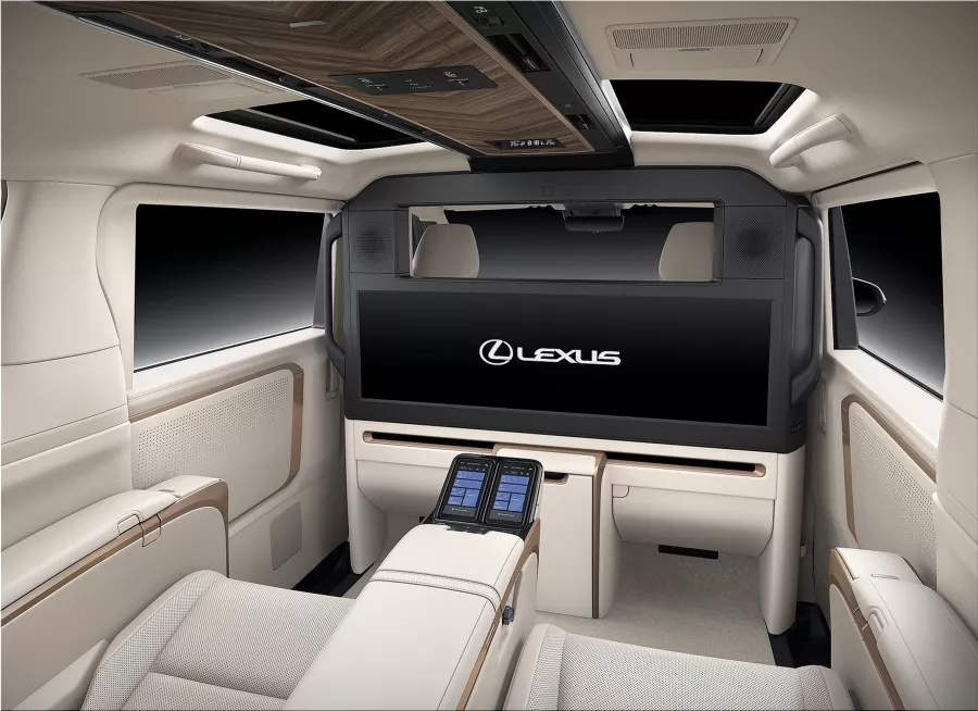 Lexus LM