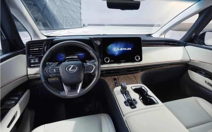 Lexus LM