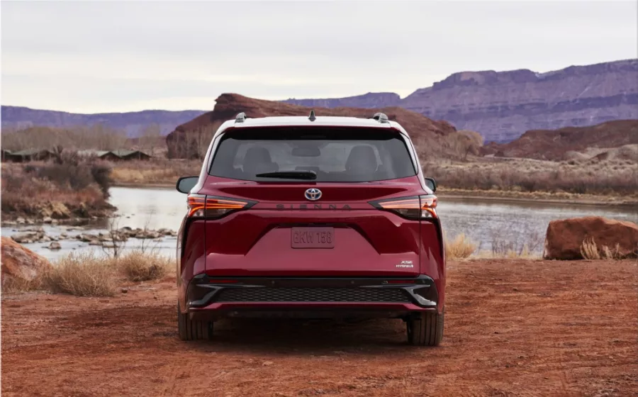 2024 Toyota Sienna Hybrid