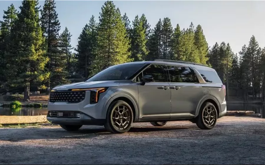 2025 Kia Carnival: The Ultimate Hybrid MPV