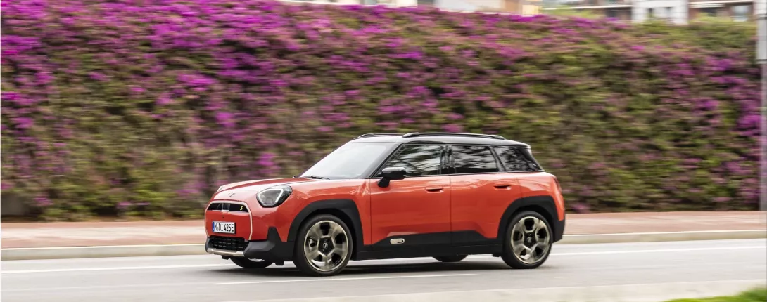 Experience the Future of Urban Driving with the MINI Aceman SE in Favoured Trim